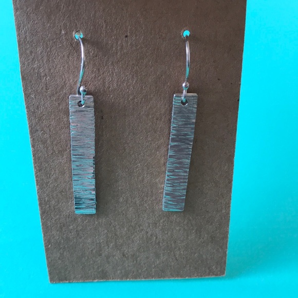 Earrings - 9.25 silver rectangle design - Picture 2 of 2